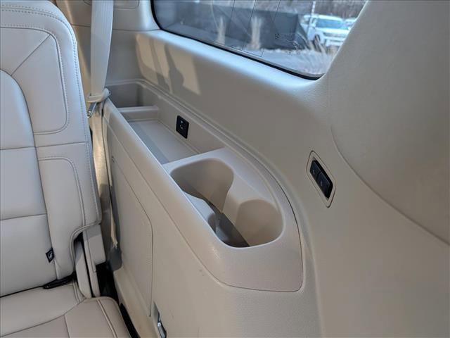 Used 2020 Lincoln Navigator Reserve w/ Luxury Package image 32
