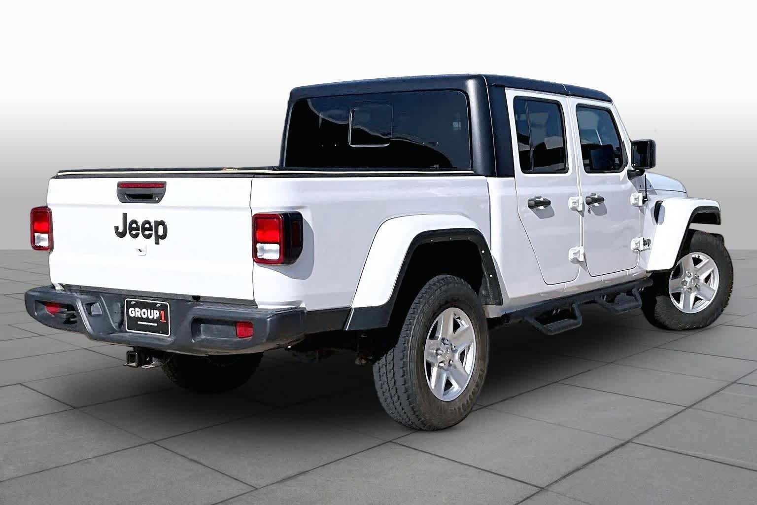 Used 2022 Jeep Gladiator Sport AWD/4WD image 12