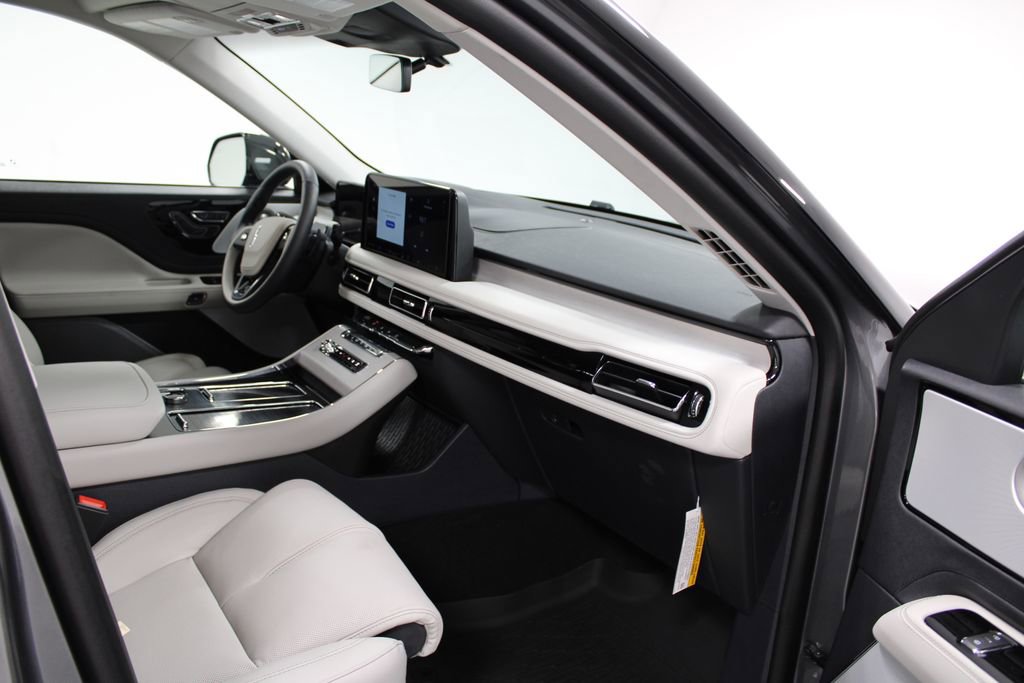New 2025 Lincoln Aviator Reserve w/ Luxury Package image 27