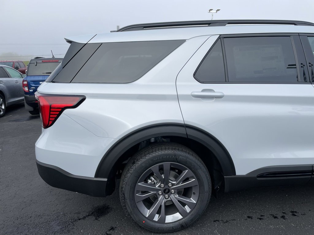New 2026 Ford Explorer Active image 39