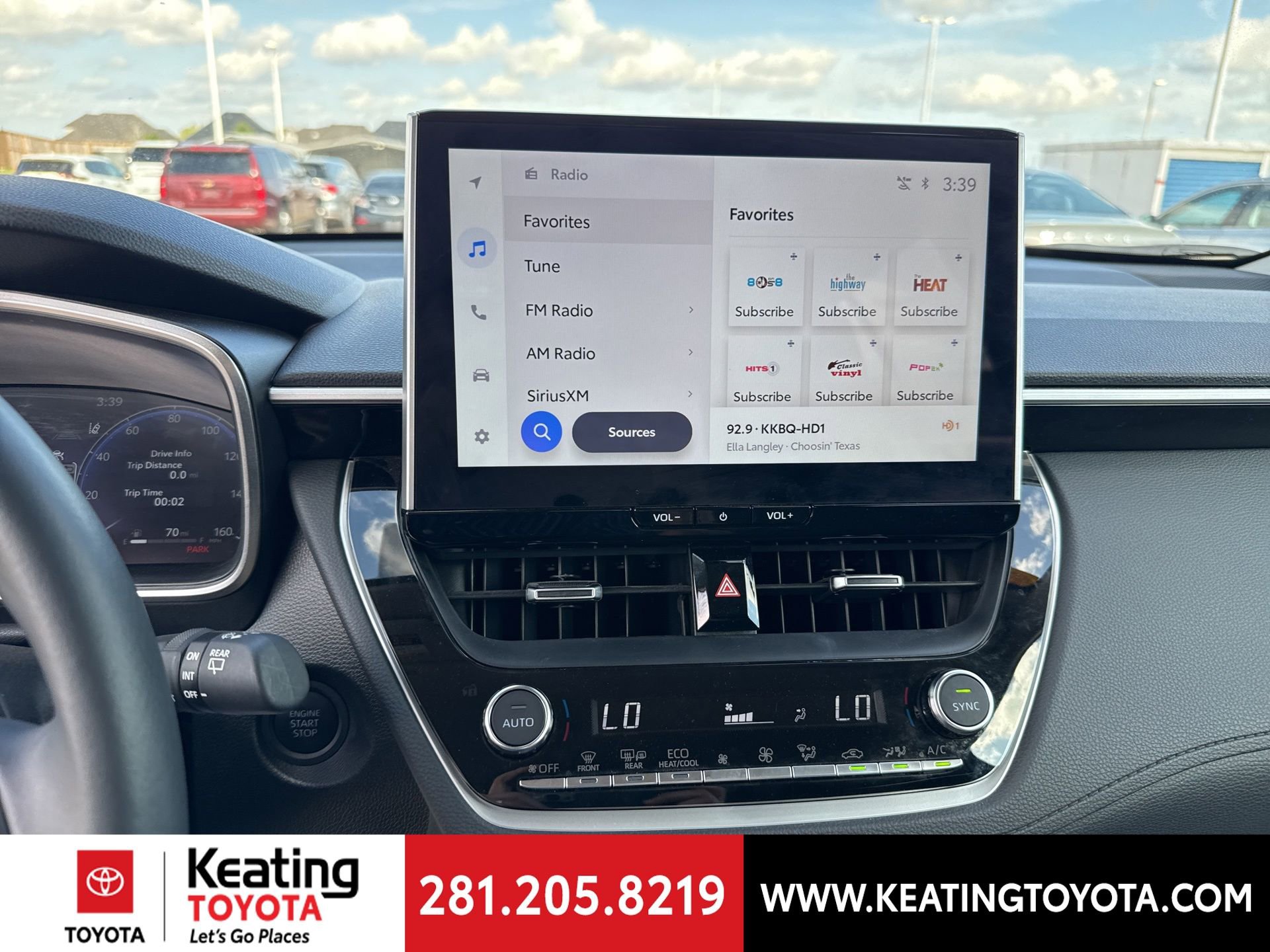 Used 2026 Toyota Corolla Cross XLE image 21