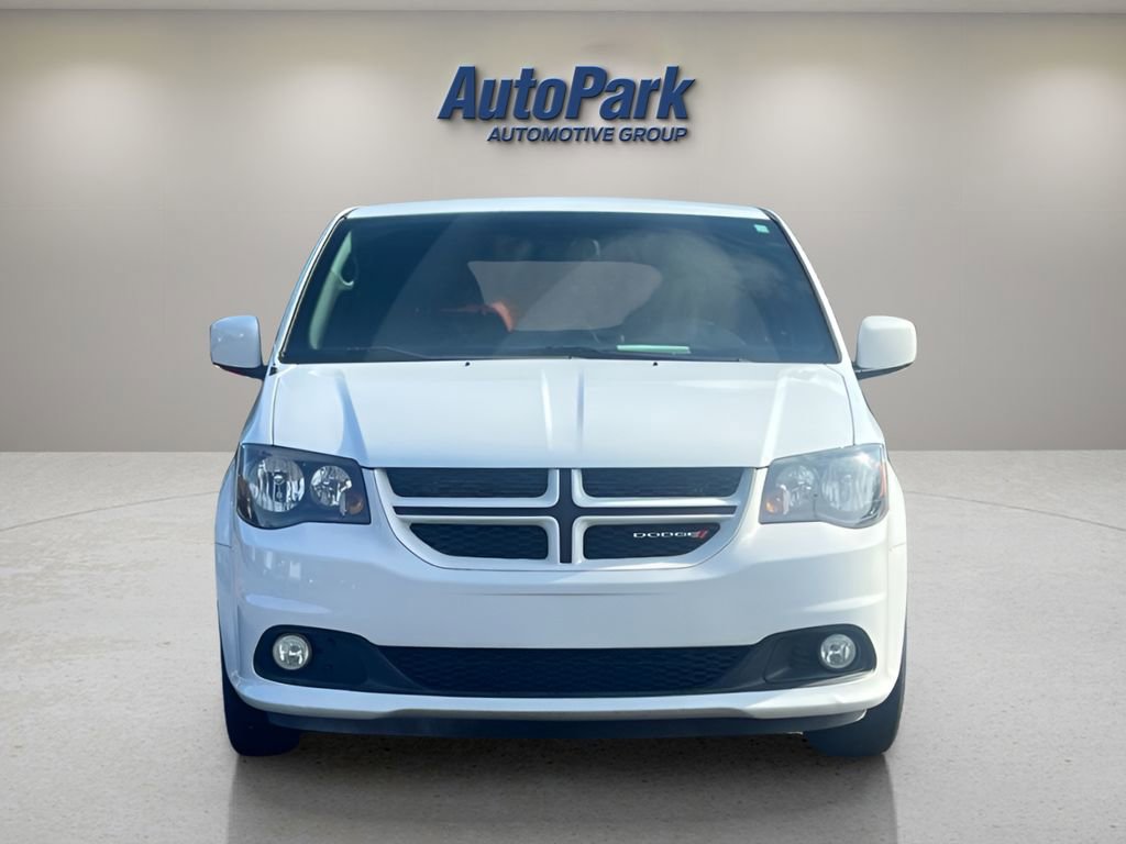 Used 2019 Dodge Grand Caravan GT image 2