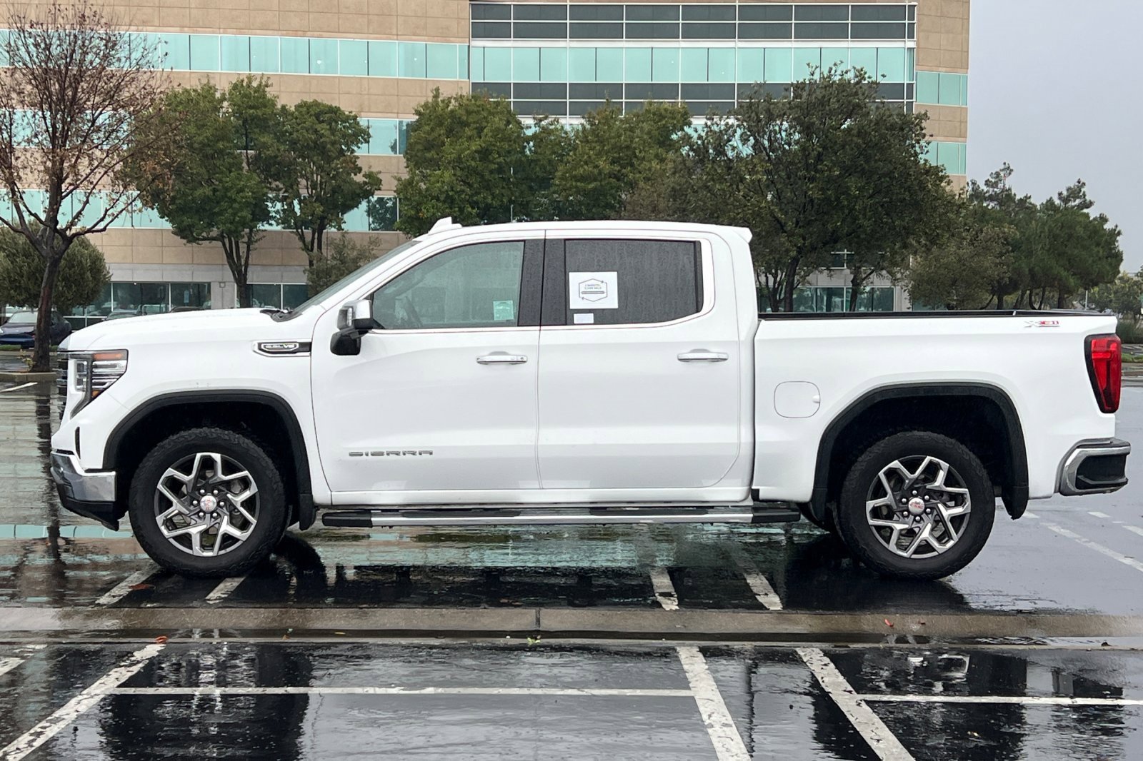 Used 2024 GMC Sierra 1500 SLT w/ SLT Premium Plus Package image 7