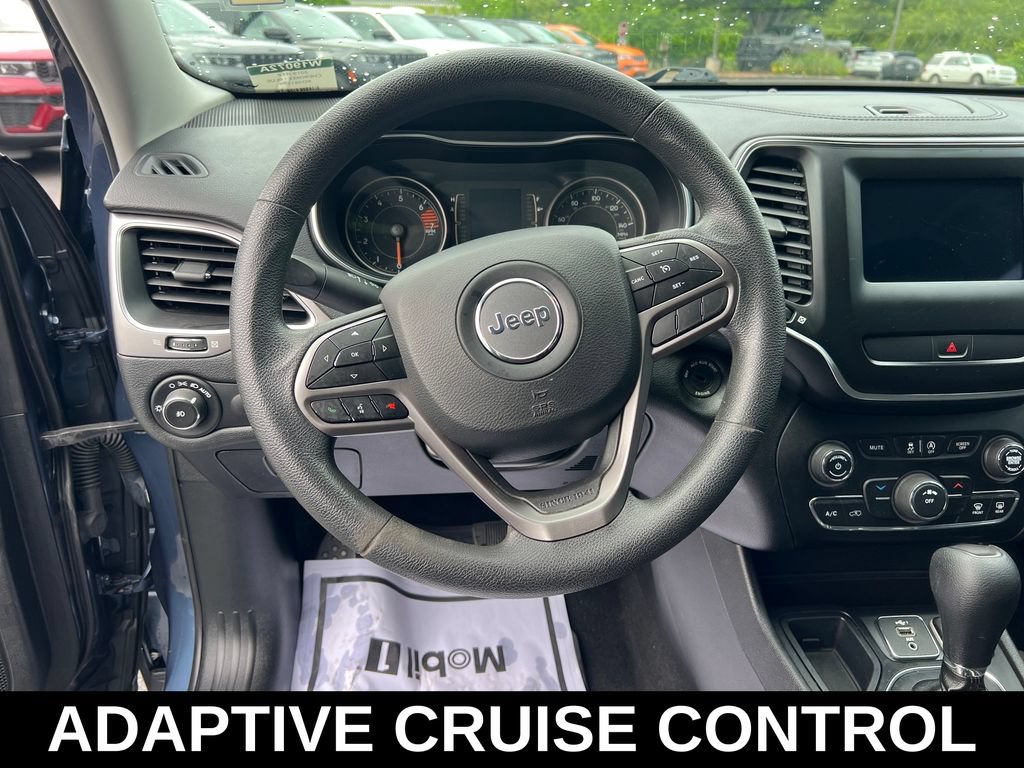 Used 2019 Jeep Cherokee Latitude w/ Popular Appearance Group FWD image 17