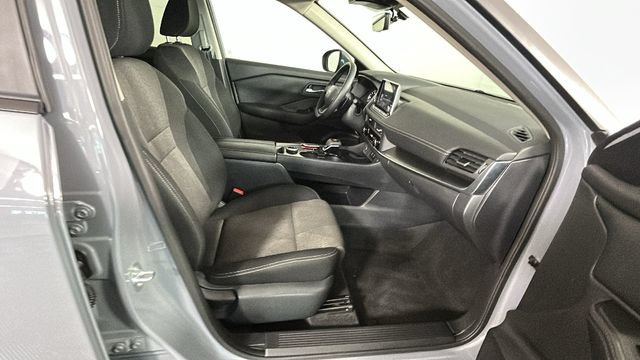 Certified 2026 Nissan Rogue SV w/ Cold Weather Package AWD/4WD image 31