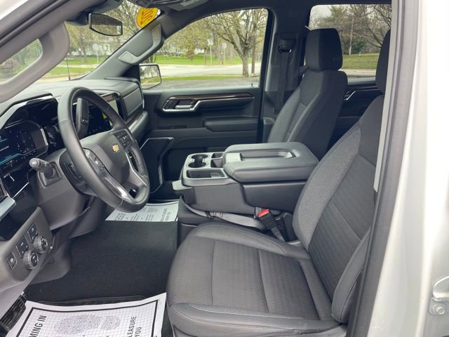 Used 2024 Chevrolet Silverado 1500 LT image 13
