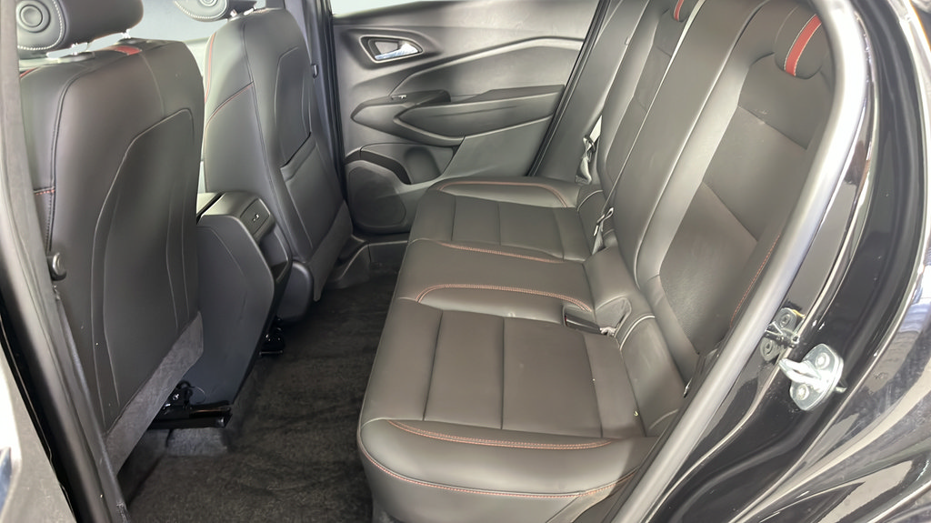 Used 2024 Chevrolet Trax RS w/ Sunroof Package FWD image 20