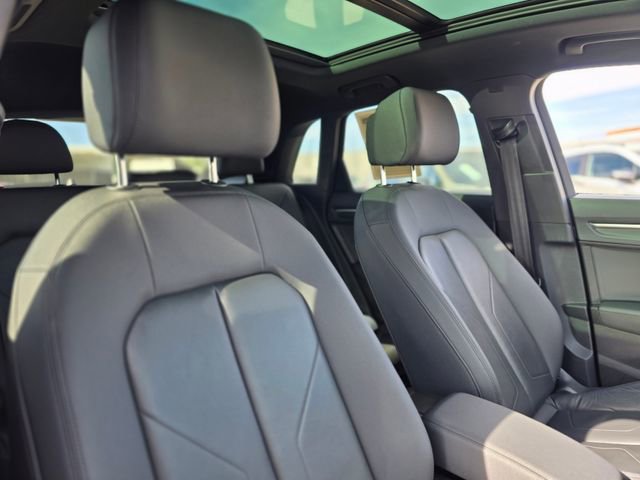 Used 2023 Audi Q3 2.0T Premium image 11