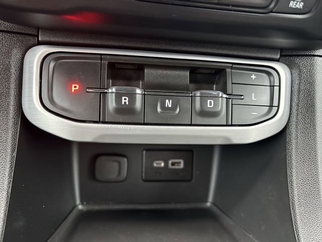 Used 2023 GMC Acadia SLE image 20