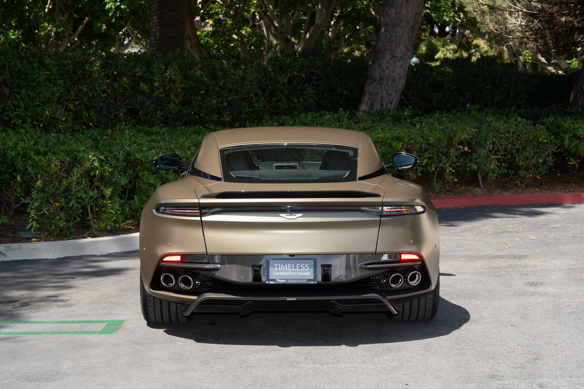 Used 2020 Aston Martin DBS Superleggera RWD image 6