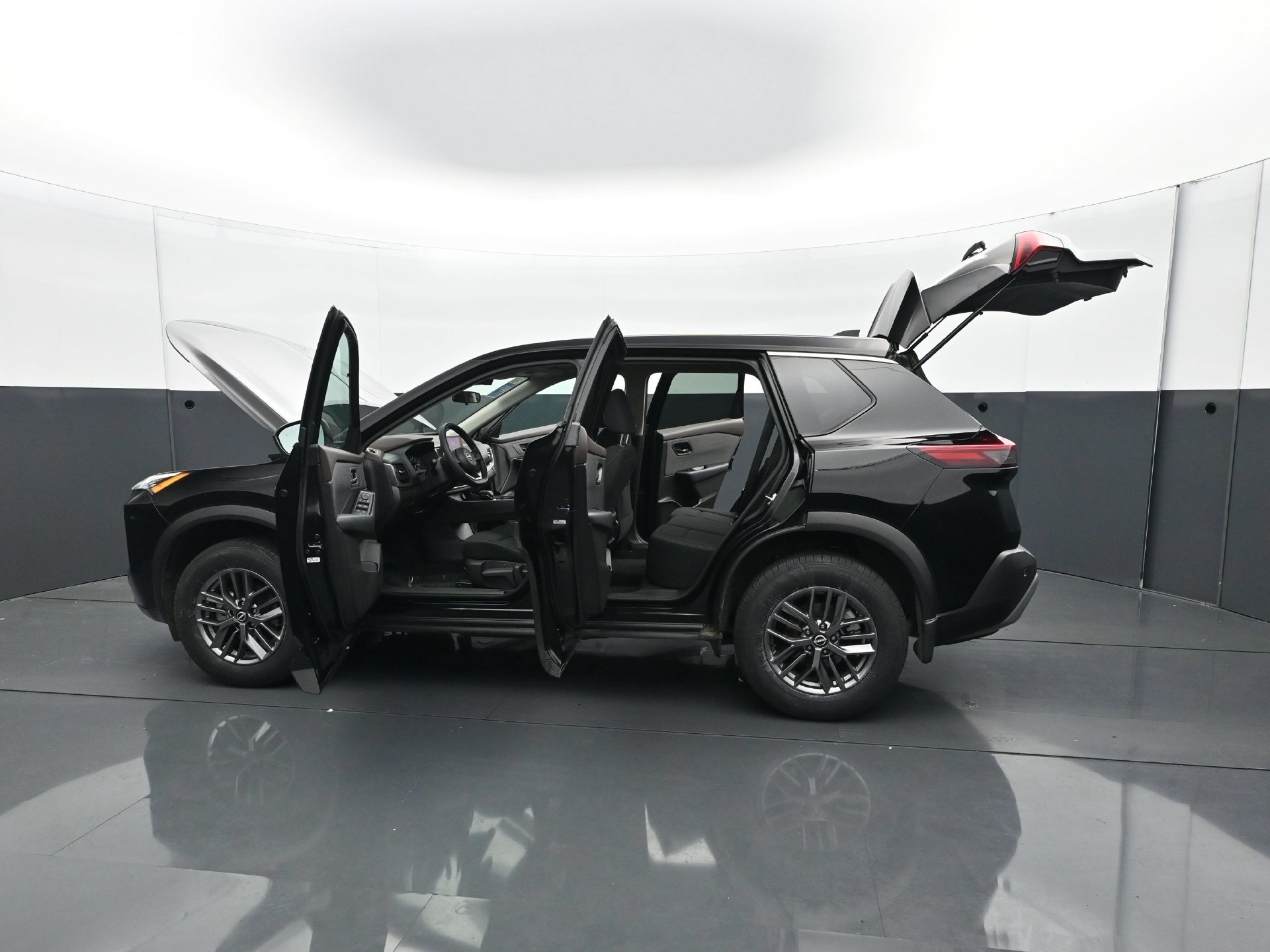 Used 2023 Nissan Rogue S AWD/4WD image 30