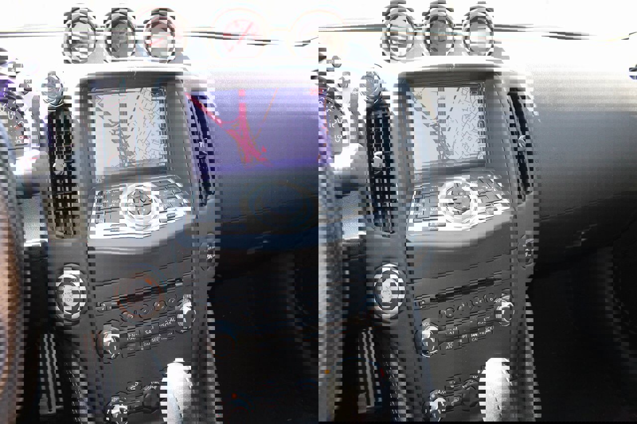 Used 2020 Nissan 370Z Touring Sport image 5