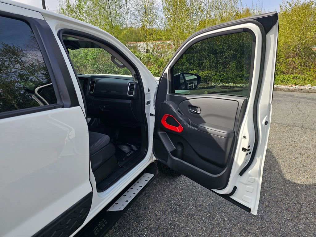 Certified 2024 Nissan Frontier SV w/ Hardbody Edition AWD/4WD image 27