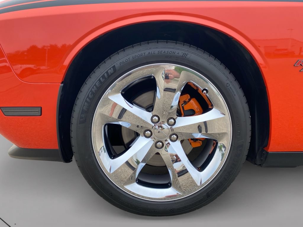Used 2013 Dodge Challenger R/T RWD image 9