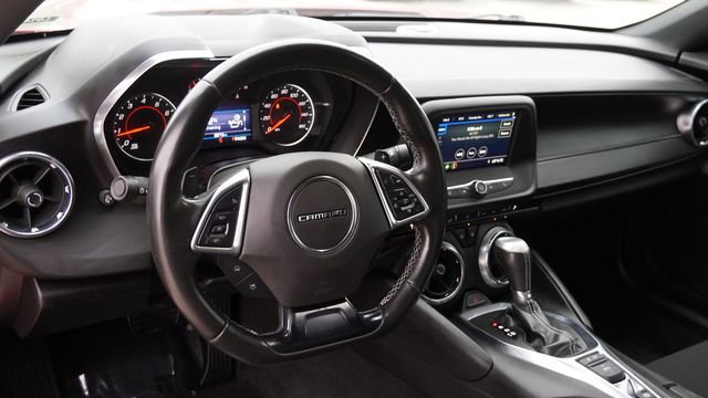 Used 2020 Chevrolet Camaro LT image 13