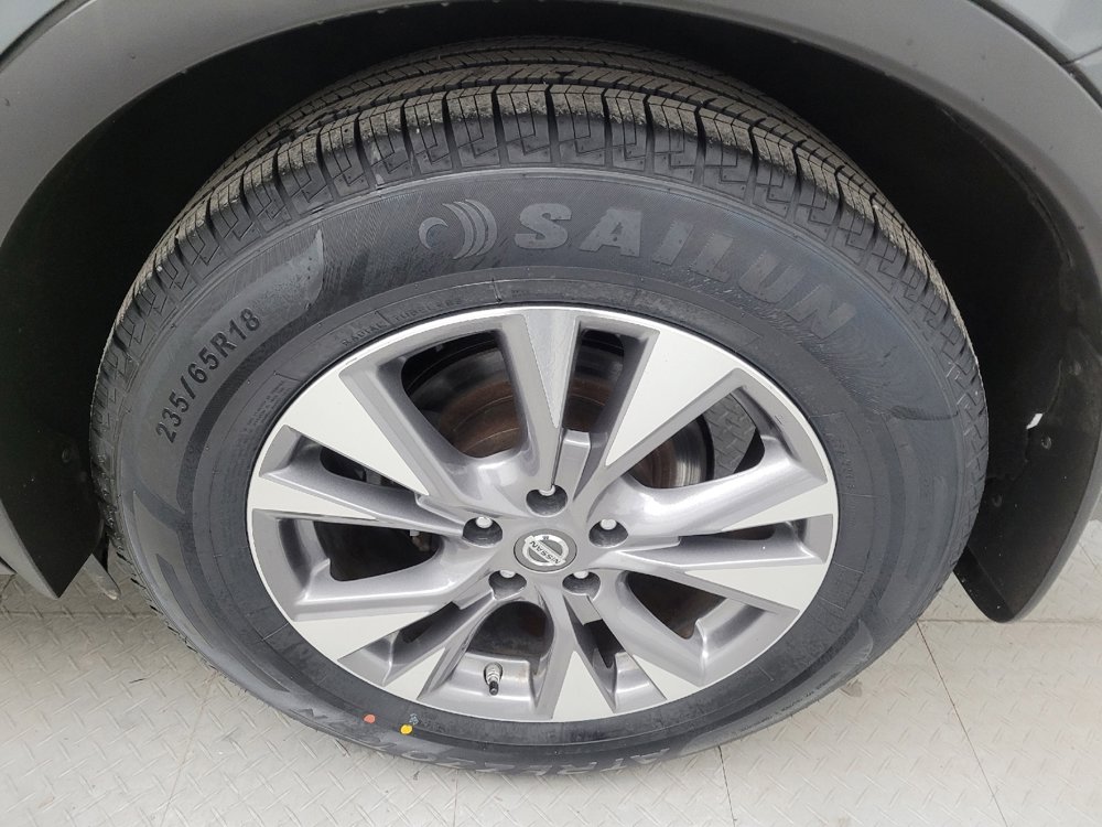 Used 2016 Nissan Murano SV w/ Cargo Package image 31