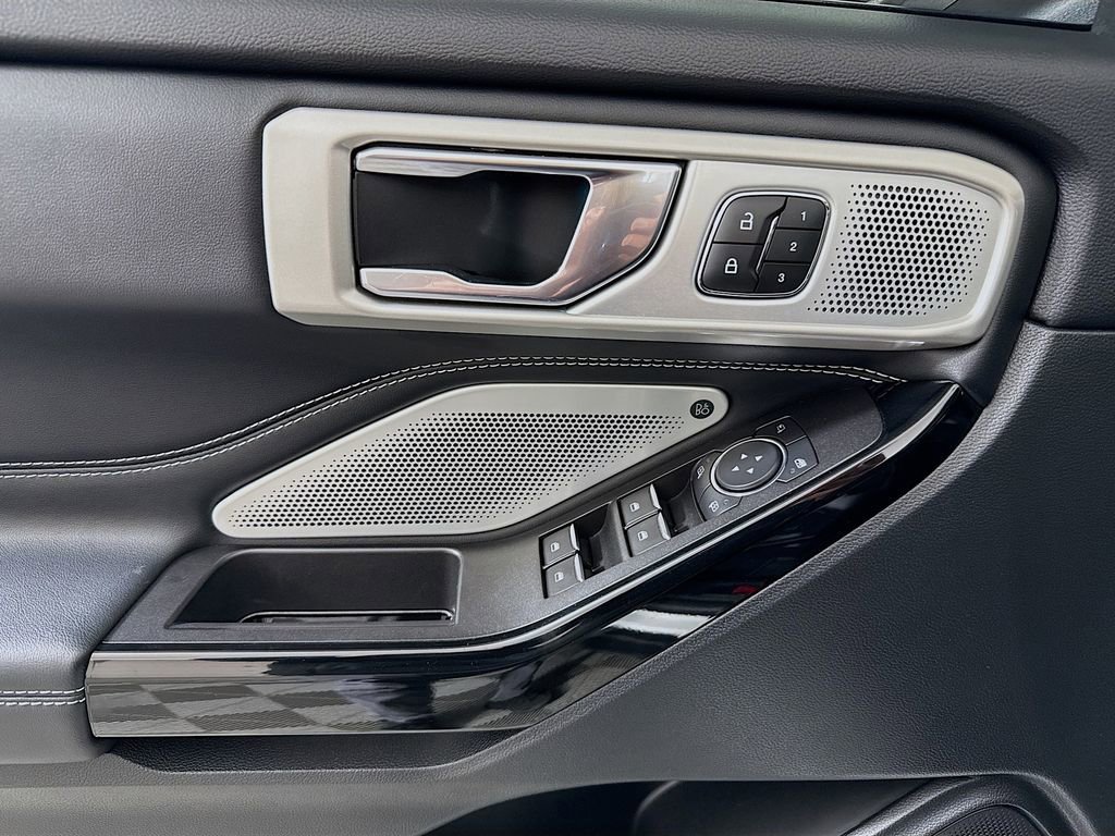 Used 2022 Ford Explorer ST w/ Equipment Group 401A image 18