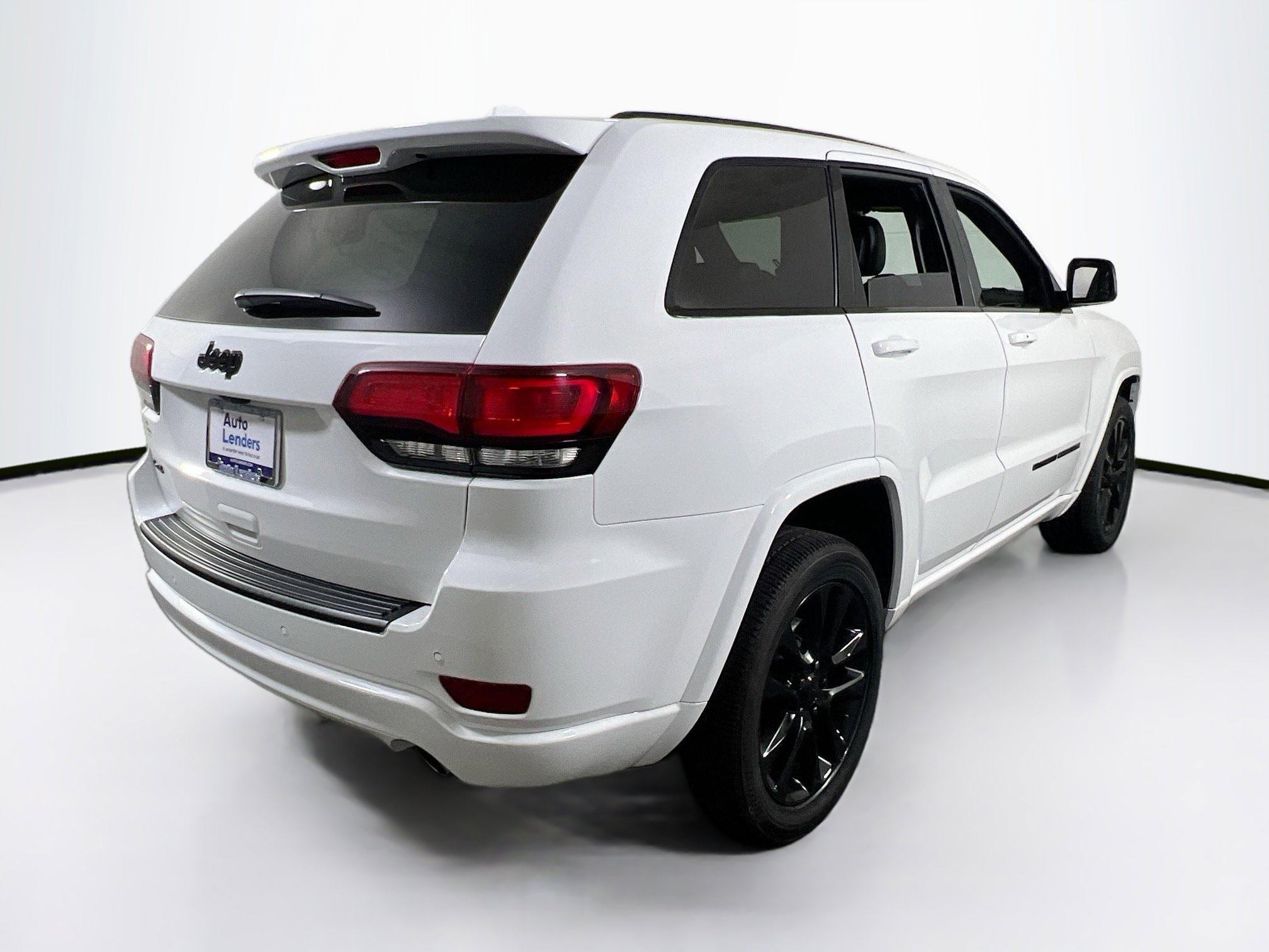 Used 2022 Jeep Grand Cherokee Laredo X image 5
