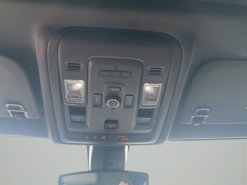 Used 2021 Chevrolet Tahoe Z71 w/ Z71 Signature Package image 36