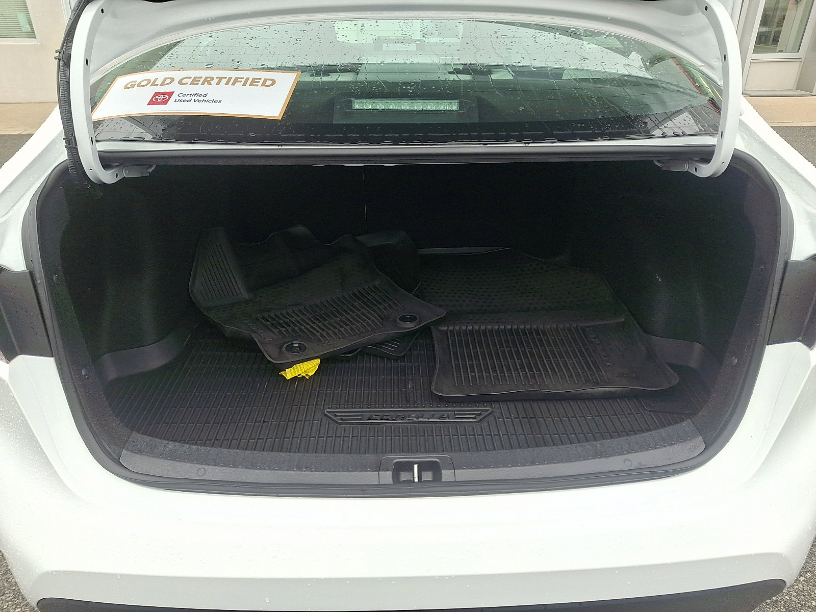 Certified 2023 Toyota Corolla LE image 28