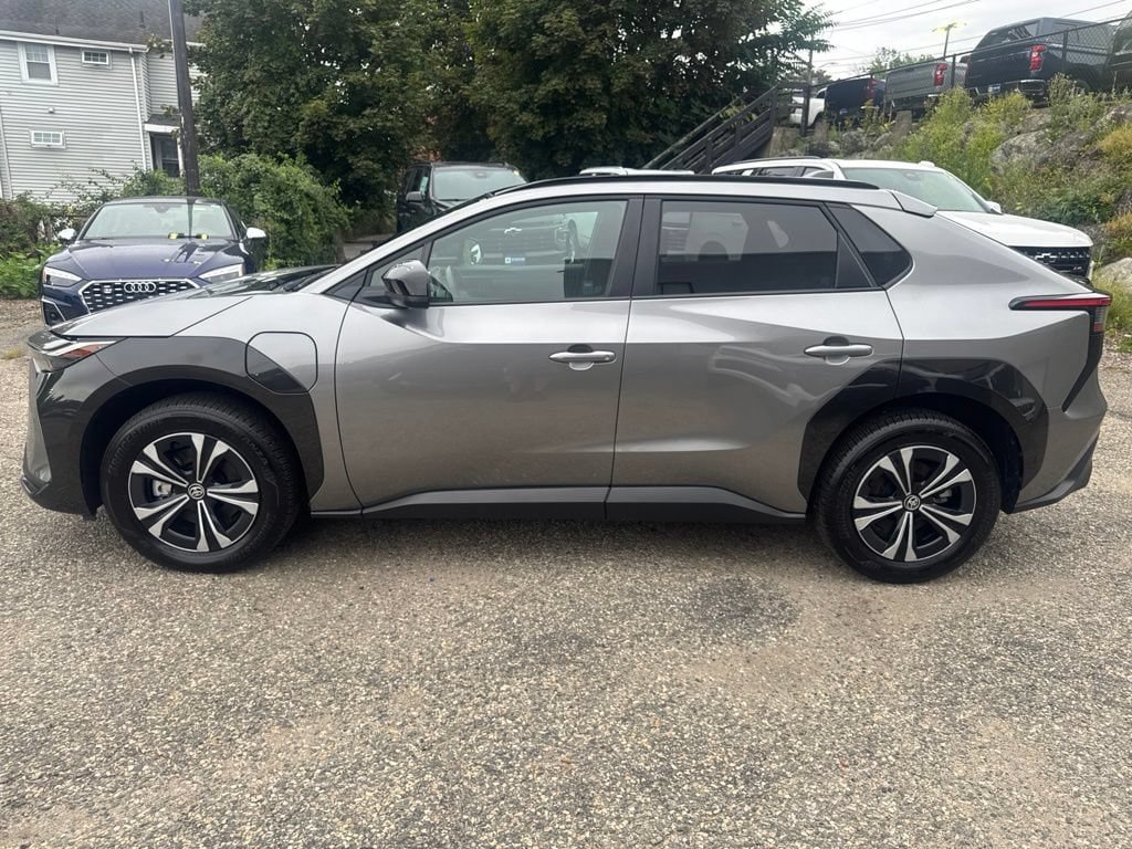 Used 2025 Toyota bZ4X AWD w/ Weather Package image 3