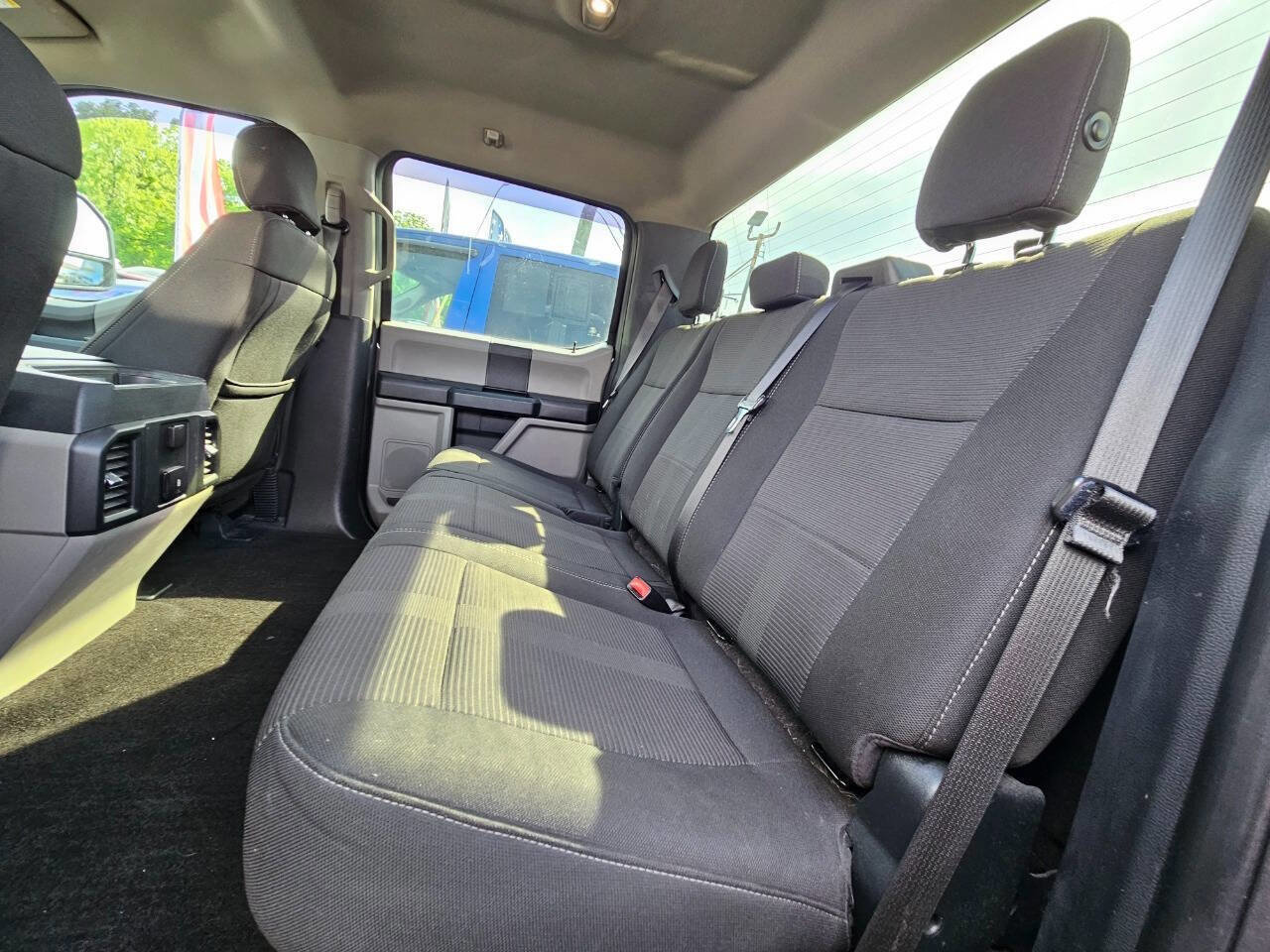 Used 2017 Ford F150 XL w/ Equipment Group 101A Mid AWD/4WD image 4