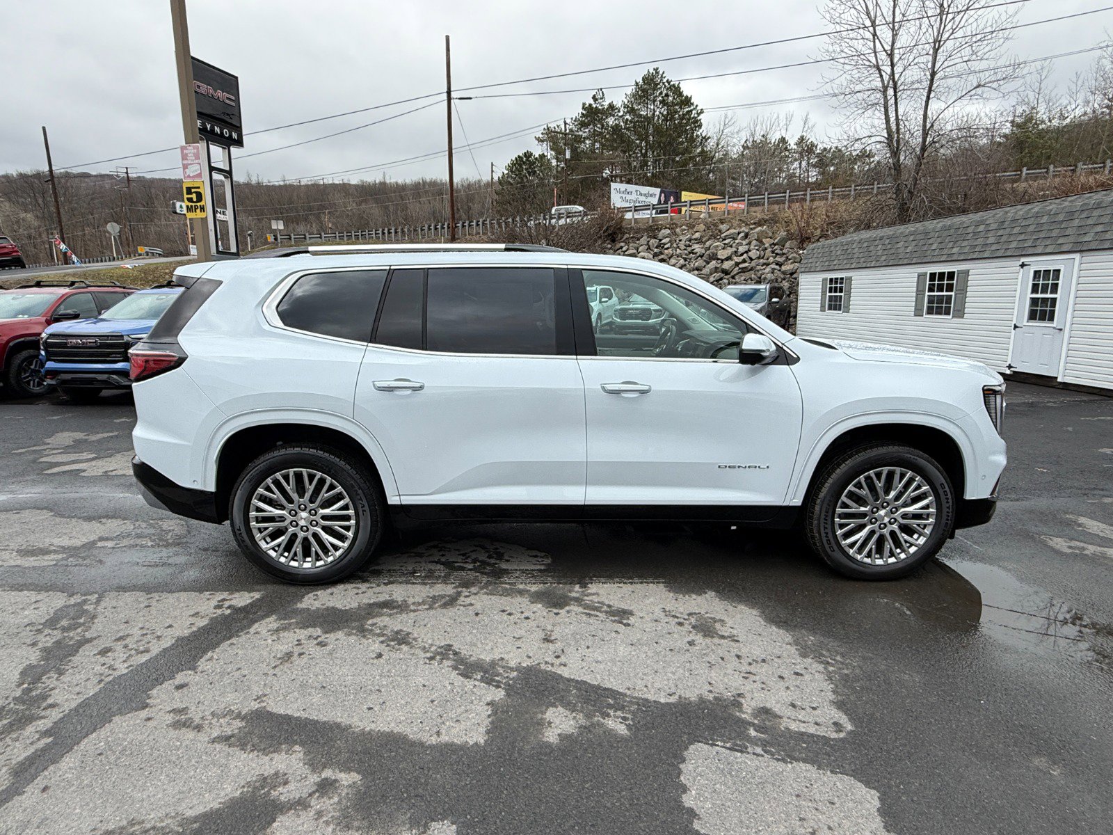 New 2026 GMC Acadia Denali w/ Super Cruise Package image 6