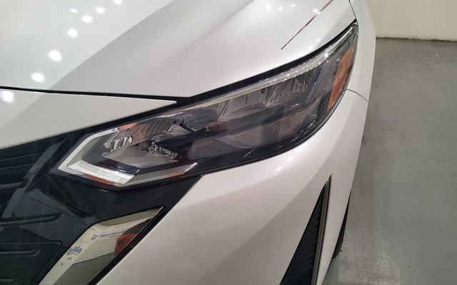 Used 2024 Nissan Sentra SR w/ SR Premium Package image 8