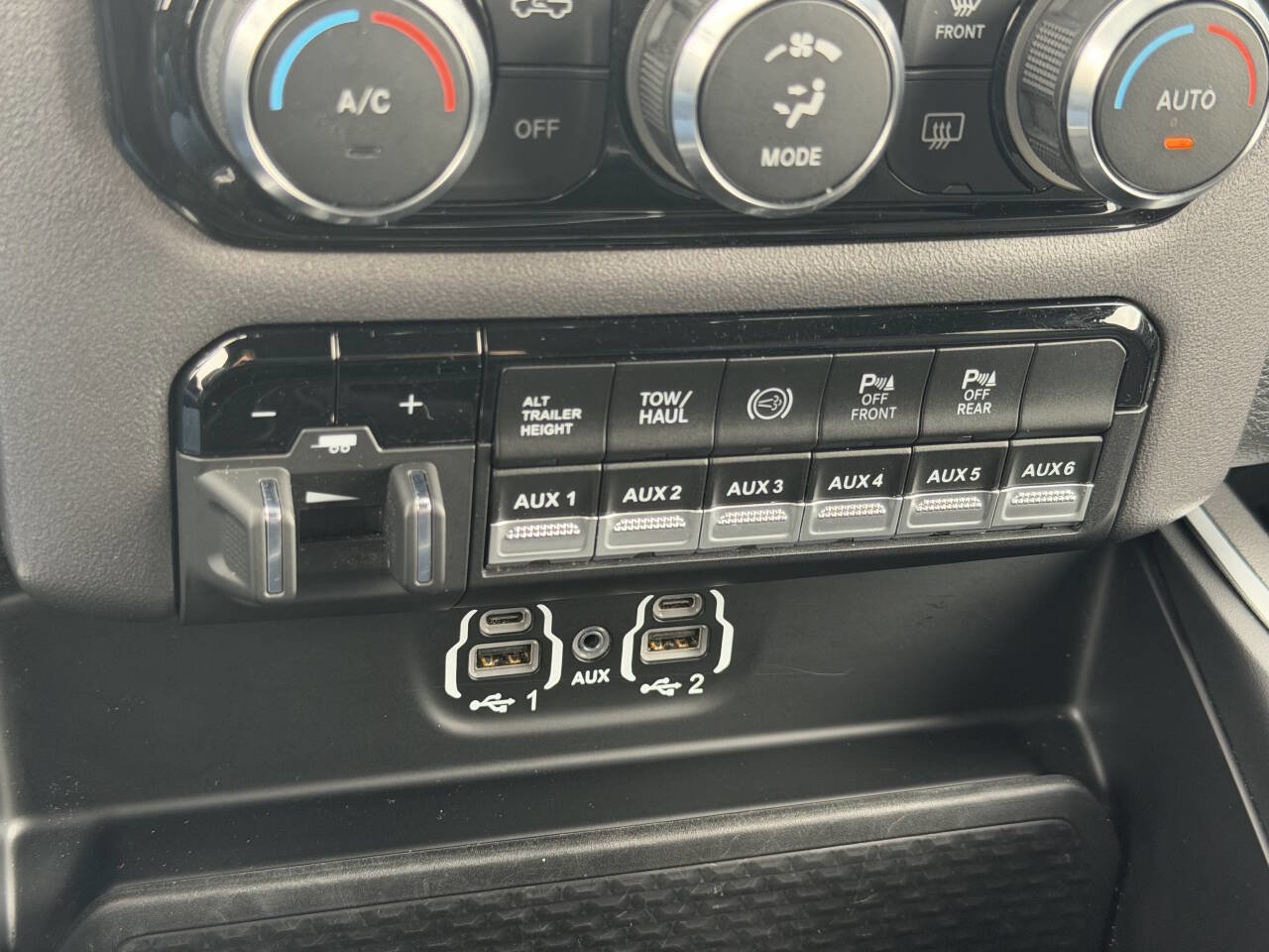 Used 2023 RAM 3500 Big Horn w/ Level 2 Equipment Group image 40