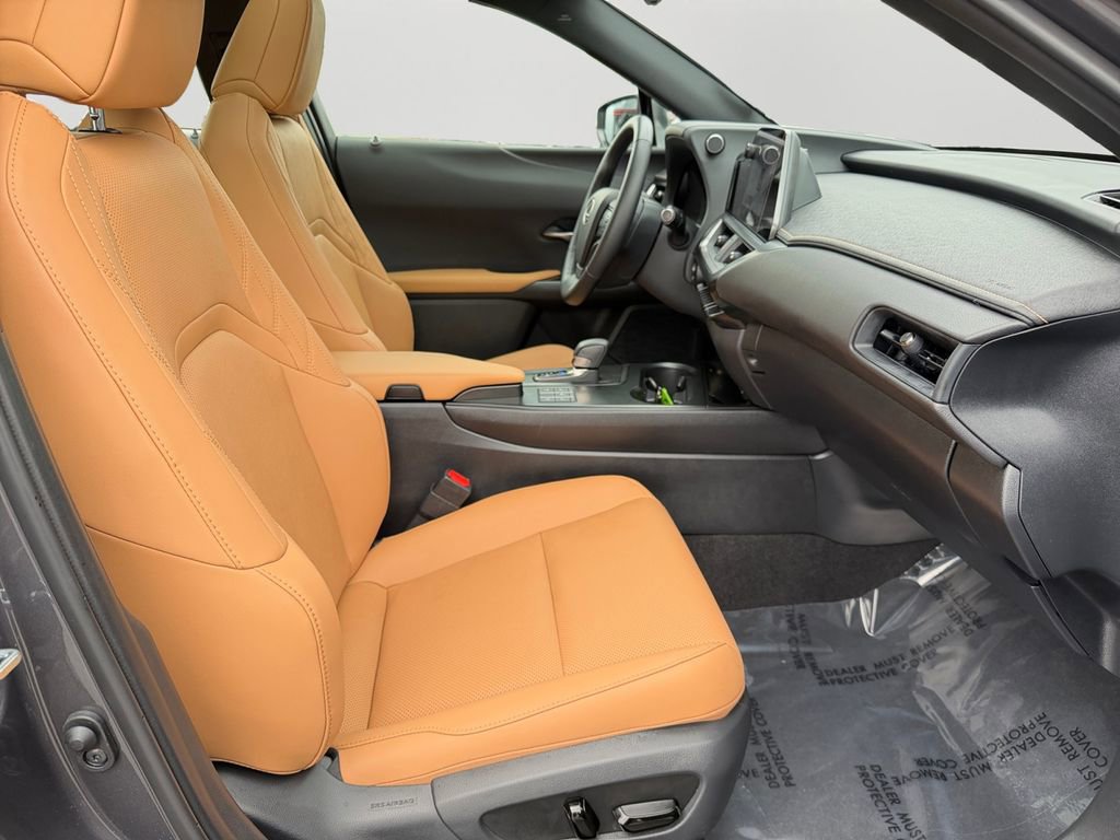 Certified 2025 Lexus UX 300h AWD w/ Accessory Package (Z1) image 9