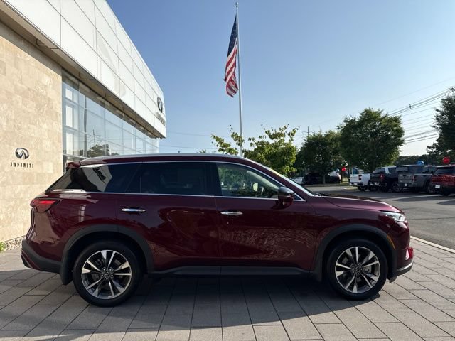 Certified 2025 INFINITI QX60 Luxe AWD/4WD image 3