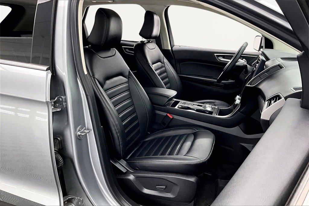 Used 2022 Ford Edge SEL w/ Convenience Package image 7