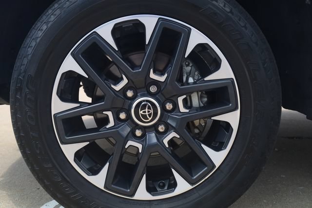 Used 2023 Toyota Tundra Limited AWD/4WD image 8