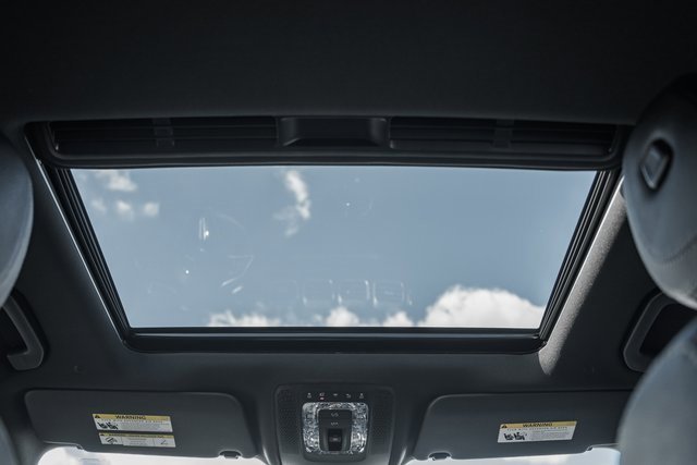 Certified 2025 Mercedes-Benz GLE 450e 4MATIC image 32