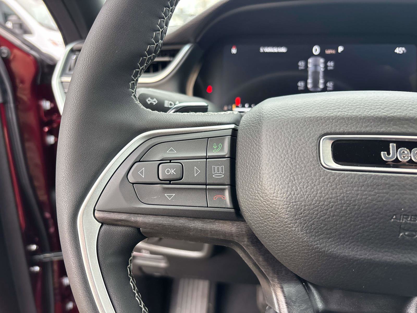 New 2025 Jeep Grand Cherokee Limited w/ Black Appearance Package image 11