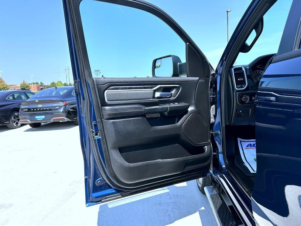 Used 2023 RAM 1500 Big Horn AWD/4WD image 10