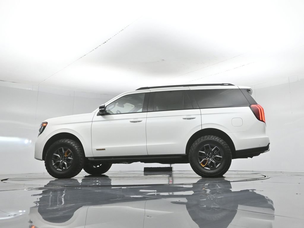 Used 2025 Ford Expedition Tremor AWD/4WD image 59