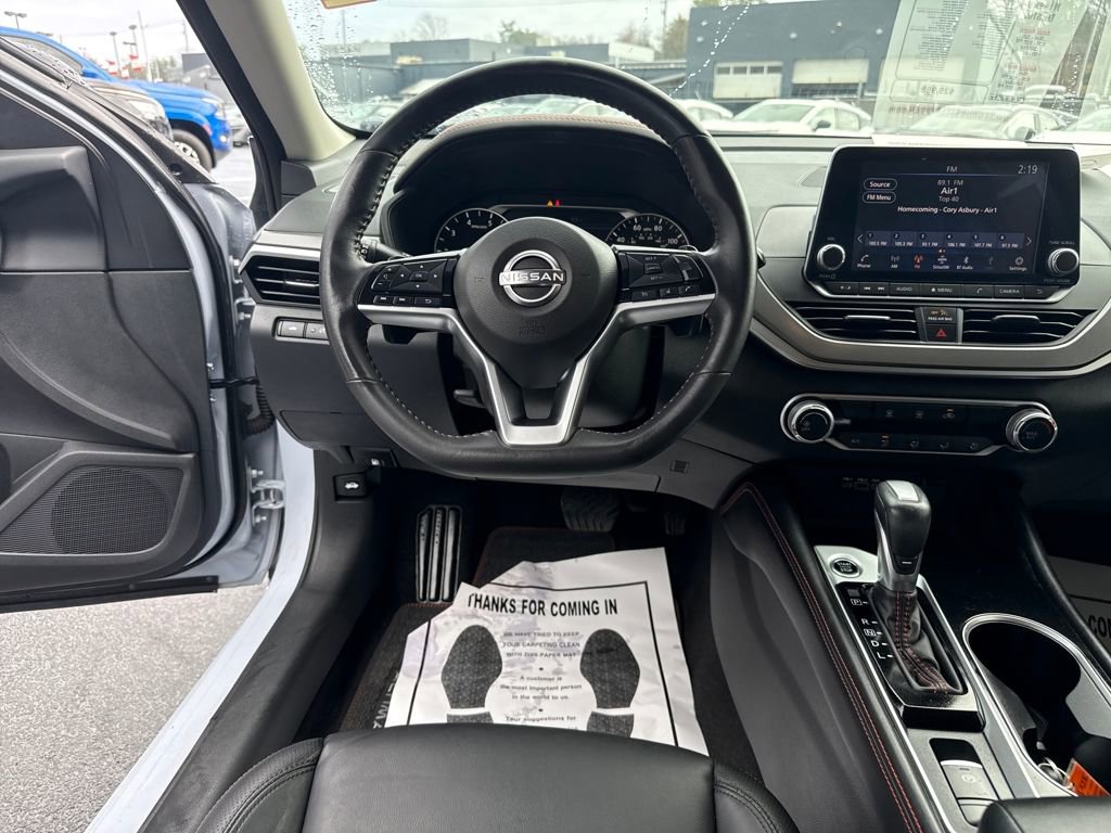Used 2023 Nissan Altima 2.5 SR image 14