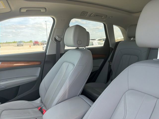 Used 2022 Audi Q5 2.0T Premium Plus w/ Premium Plus Package image 14