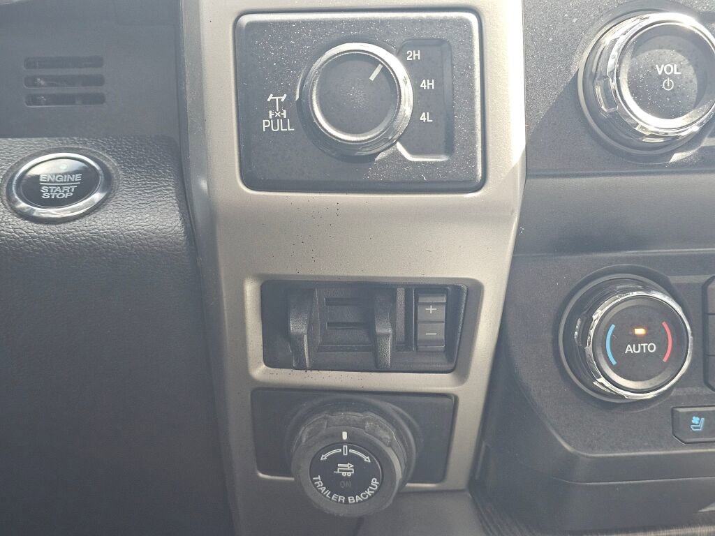 Used 2020 Ford F250 Lariat w/ Lariat Ultimate Package AWD/4WD image 31