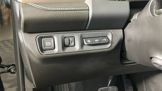 Used 2023 GMC Acadia Denali w/ Black Diamond Edition AWD/4WD image 19