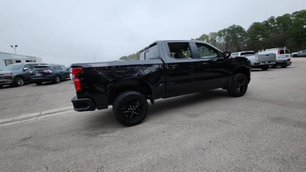 Certified 2021 Chevrolet Silverado 1500 LT Trail Boss w/ Convenience Package II image 5