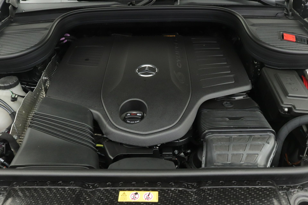 New 2027 Mercedes-Benz GLS 450 4MATIC image 10