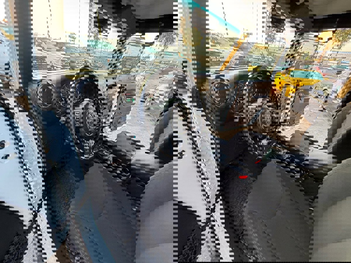 Used 2018 Jeep Wrangler Sport image 18