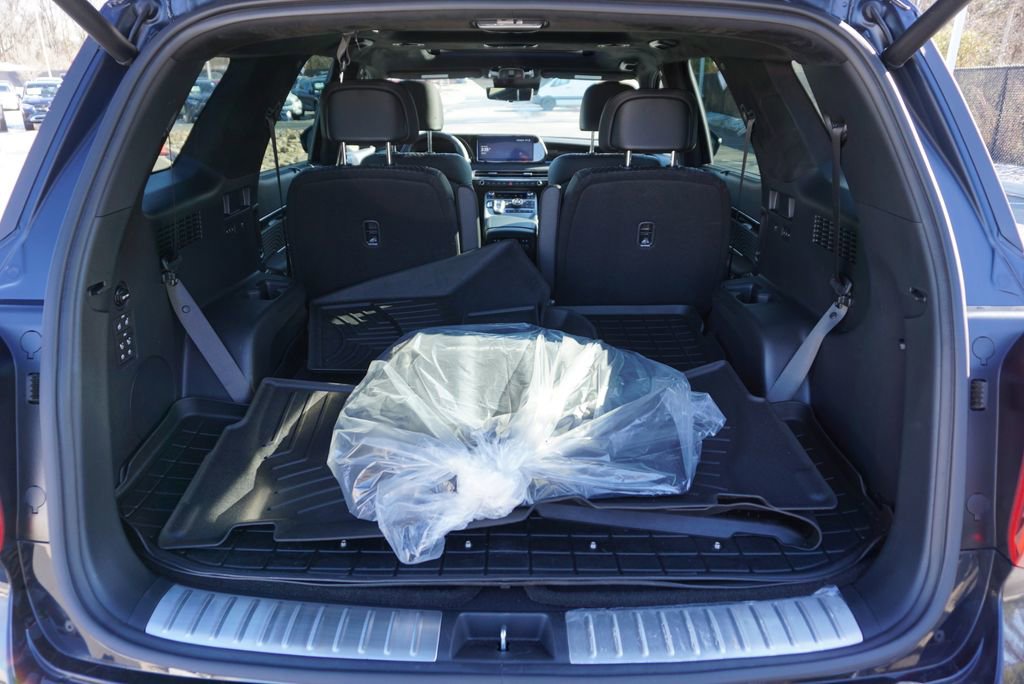 Used 2024 Hyundai Palisade Calligraphy image 17