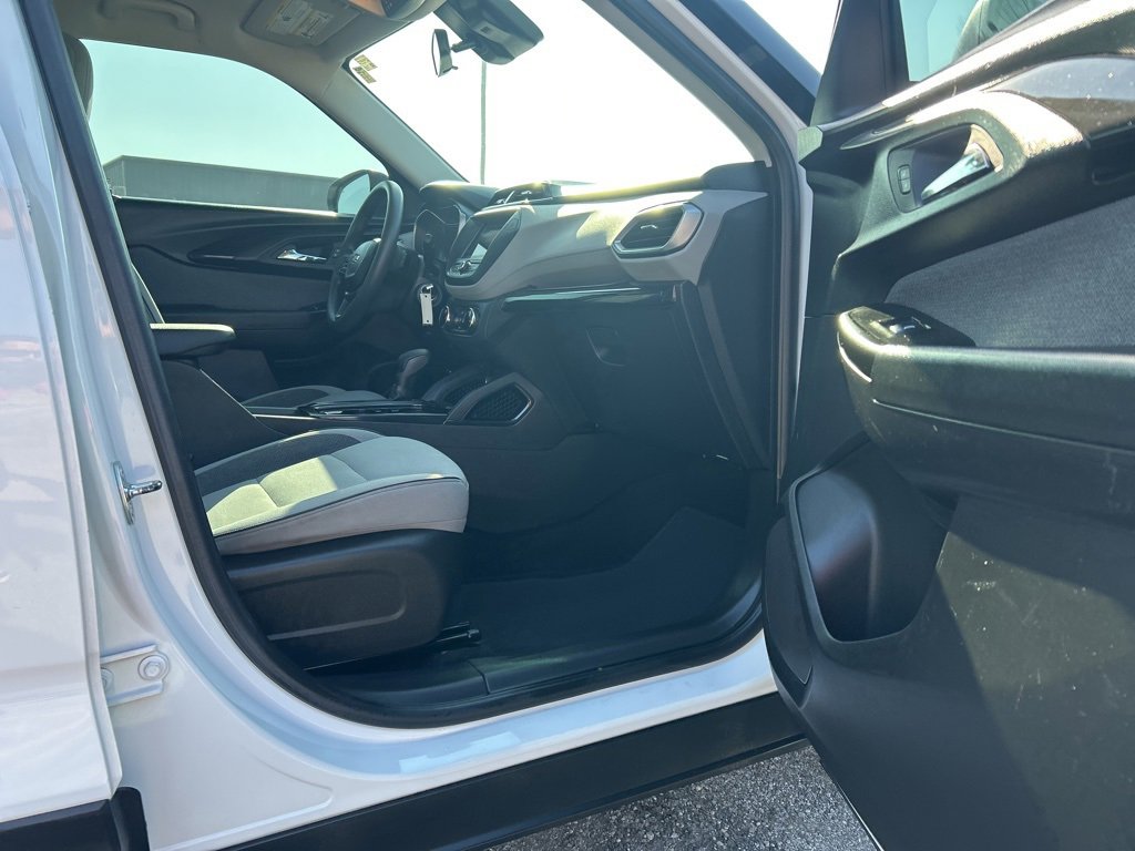 Used 2022 Chevrolet TrailBlazer LS image 18