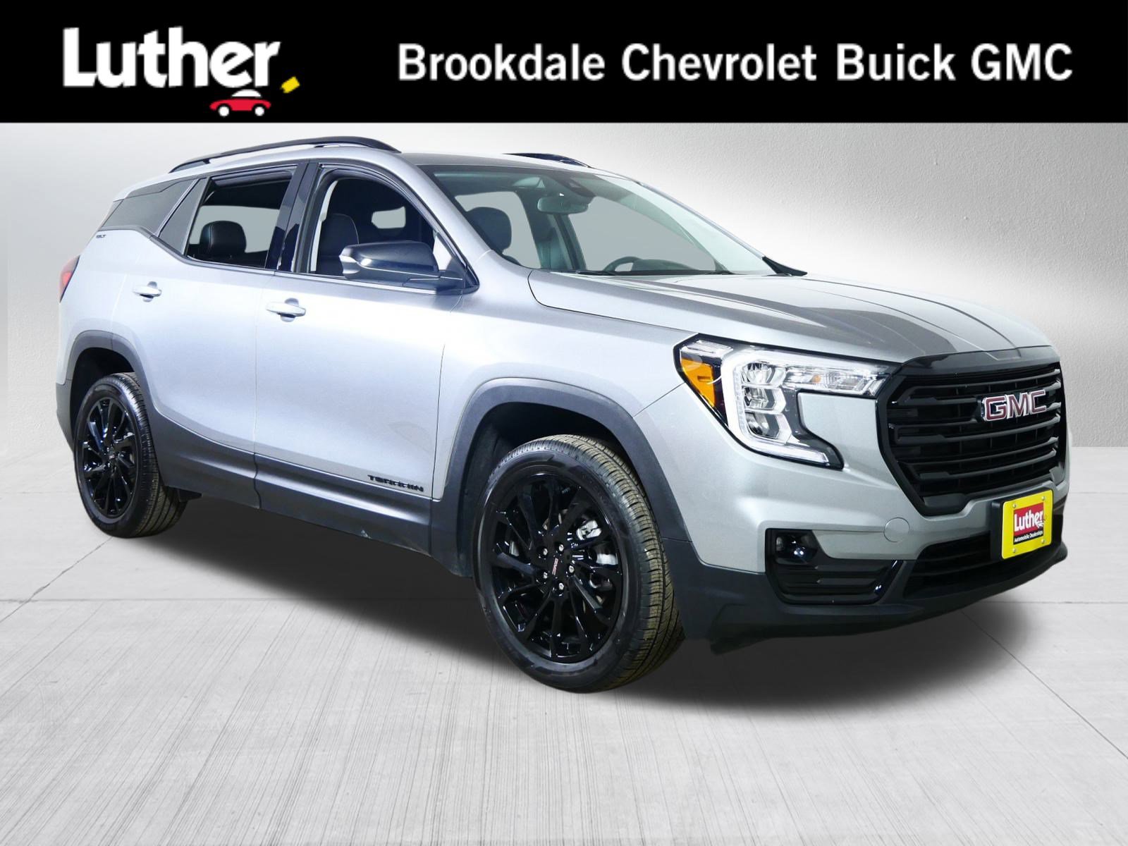 Used 2023 GMC Terrain SLT w/ Elevation Edition image 1