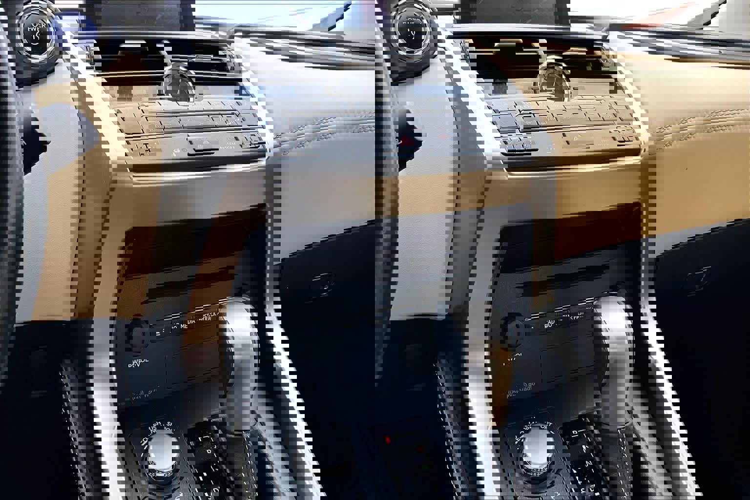 Used 2015 Lexus NX 300h FWD w/ Luxury Package image 35