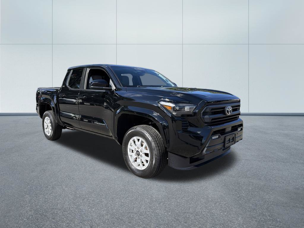 Used 2024 Toyota Tacoma SR5 AWD/4WD image 4
