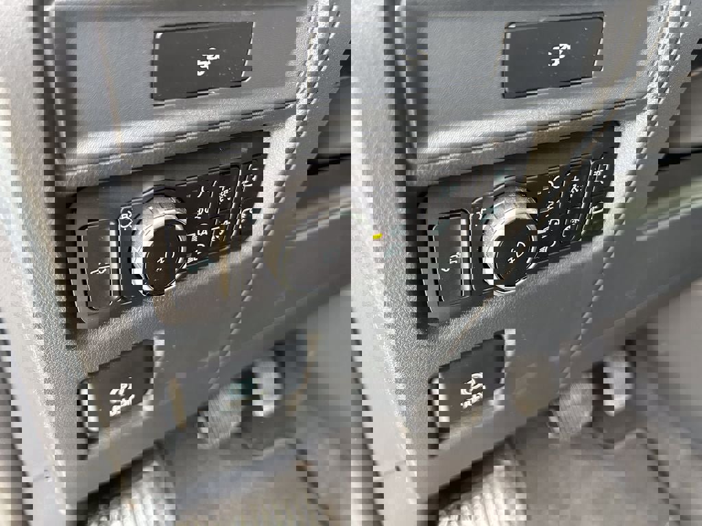 New 2026 Ford F150 XLT w/ Equipment Group 302A MID image 11